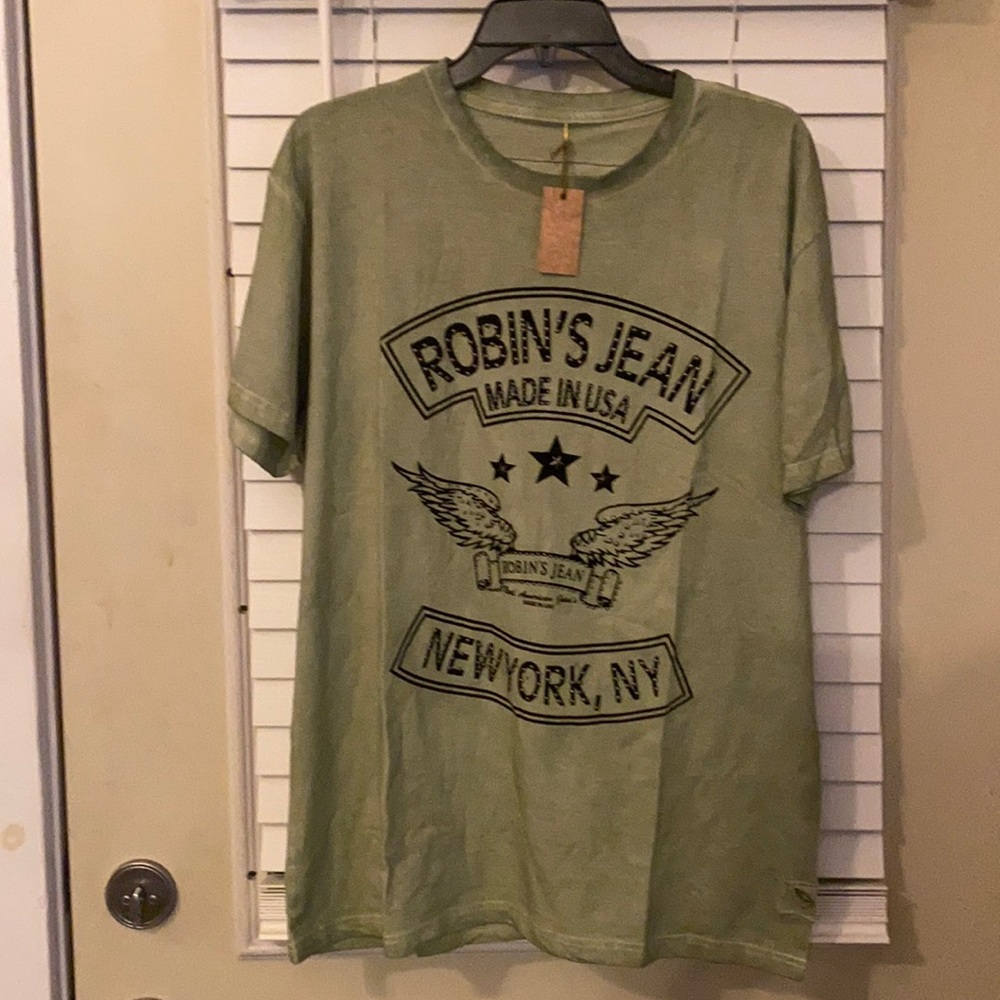 Men’s Robins Jean brand crew neck in size 2XL.
